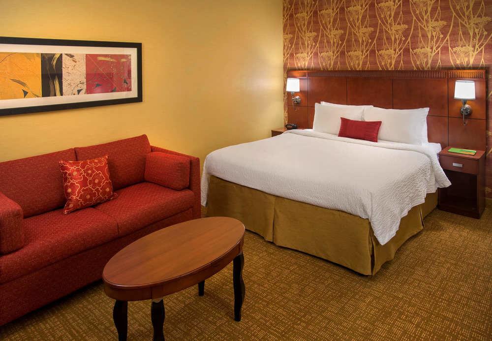 Hotel Courtyard By Marriott Poughkeepsie Esterno foto