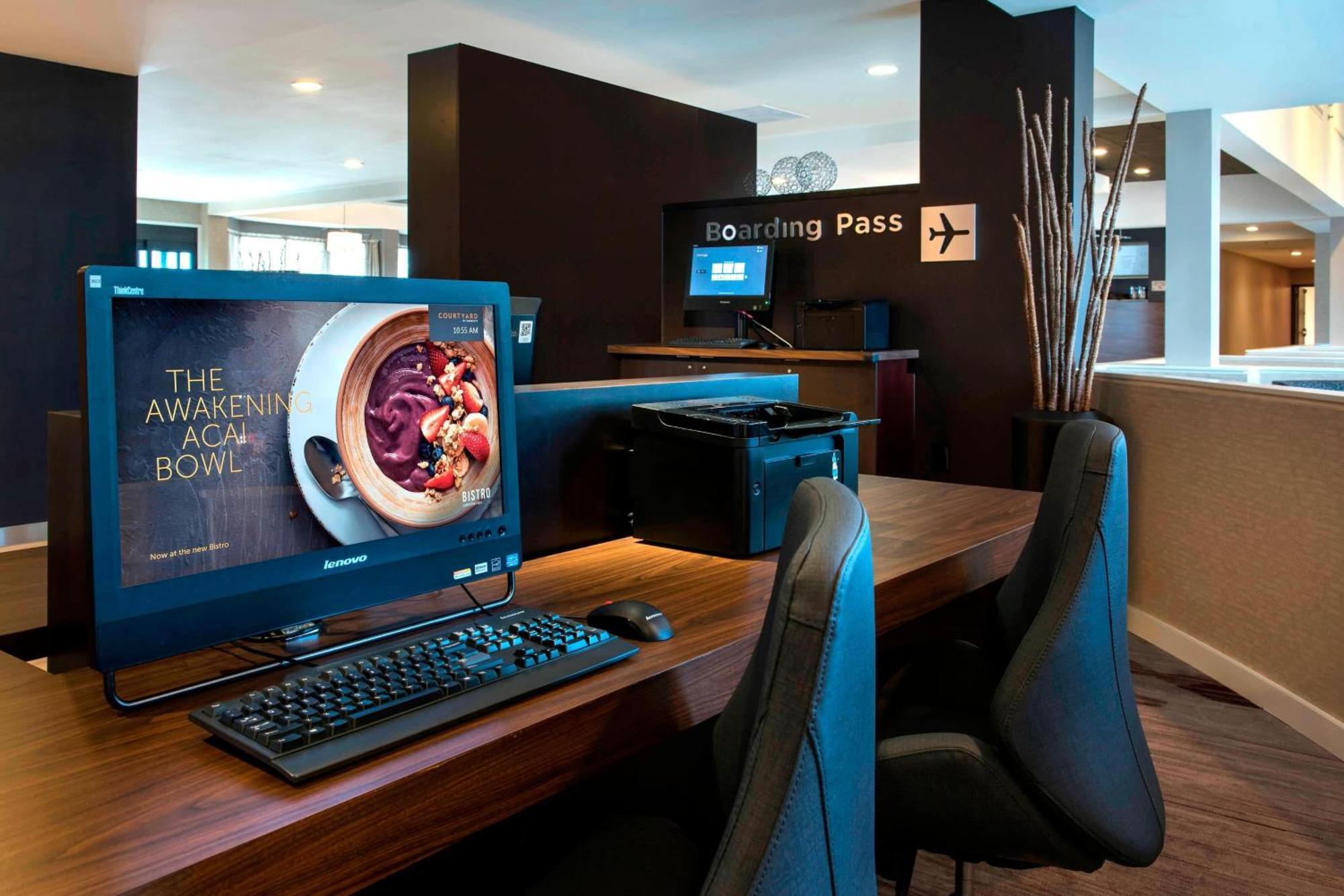 Hotel Courtyard By Marriott Poughkeepsie Esterno foto