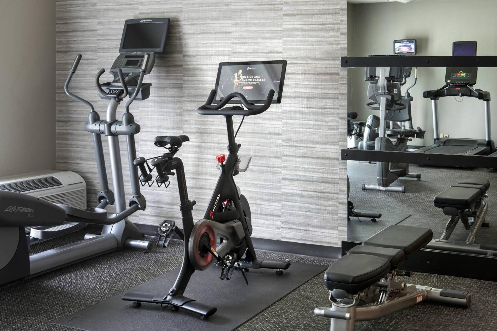 Hotel Courtyard By Marriott Poughkeepsie Esterno foto