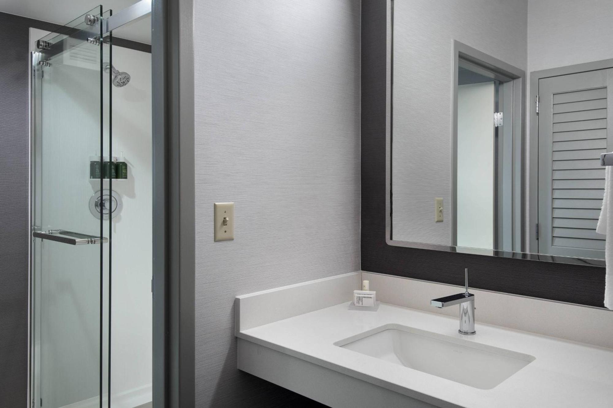 Hotel Courtyard By Marriott Poughkeepsie Esterno foto
