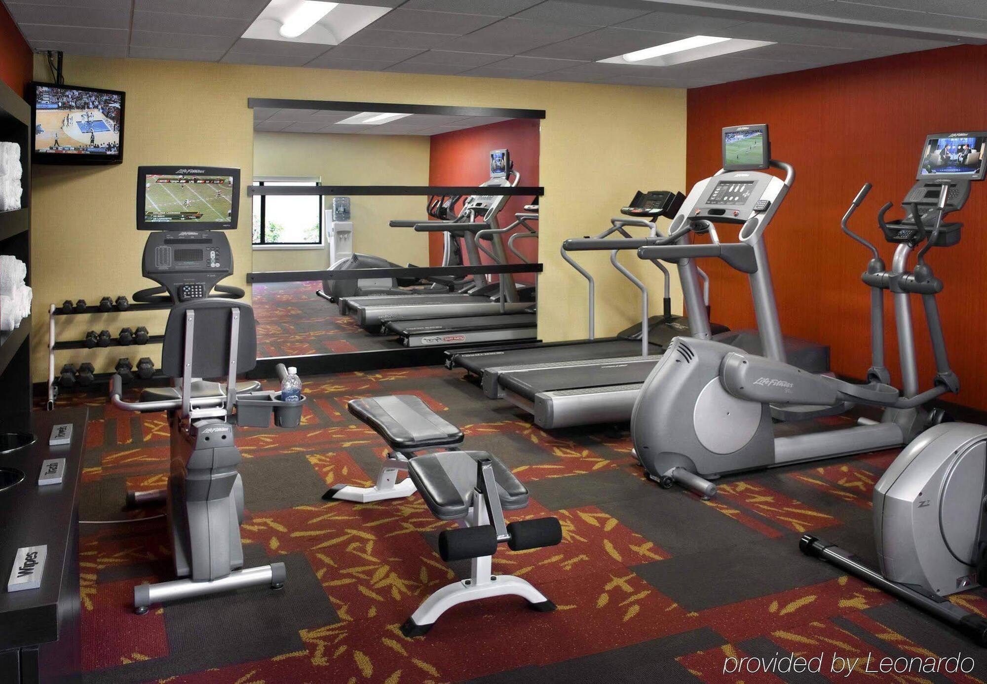 Hotel Courtyard By Marriott Poughkeepsie Esterno foto